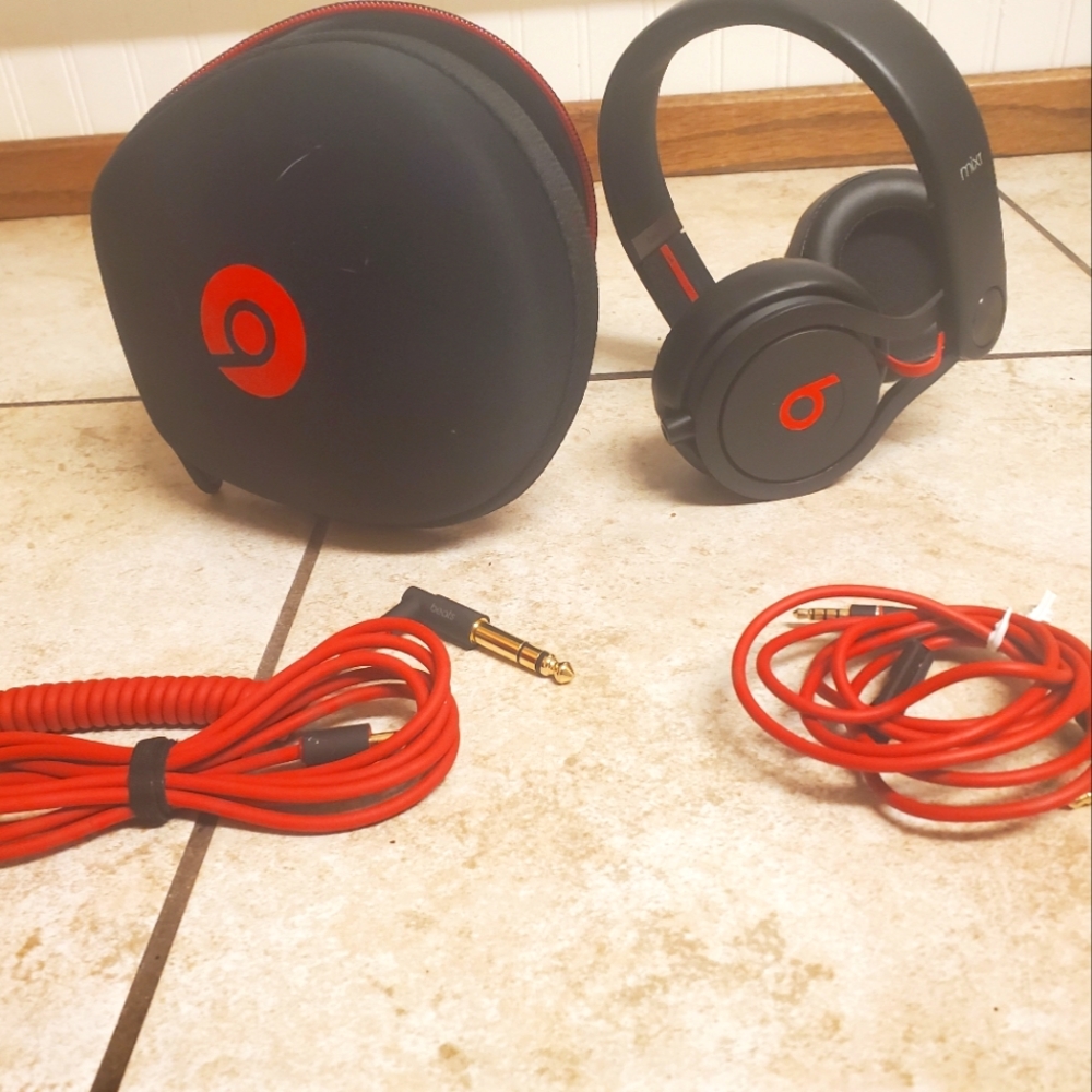 Black Beats by Dr. Dre Beats Mixer